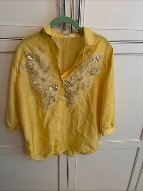 Women's Yellow Embellished Button-Front Blouse
